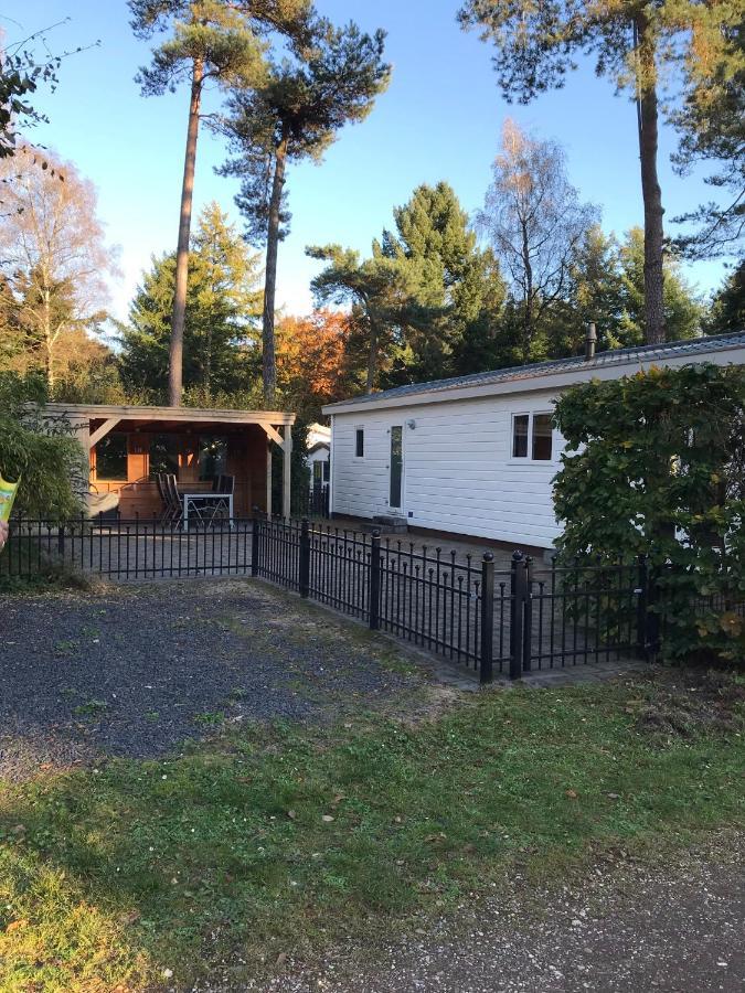 Chalet Bosrand 42 Park Veluwshof 6 P Hoenderloo Kültér fotó